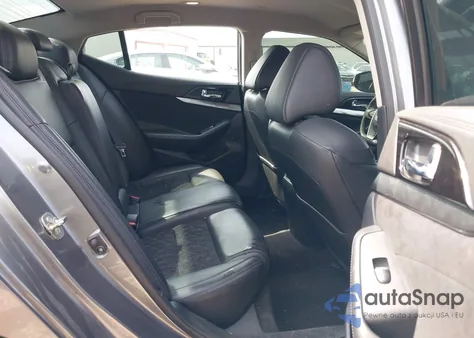 2016 Nissan Maxima 3.5 Sr z USA, uszkodzony, nr VIN 1N4AA6AP0GC400543